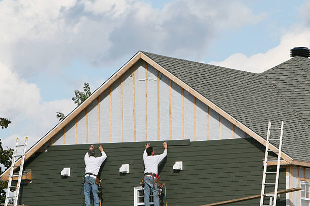 Professional Siding Installation technician working in Worthington, PA